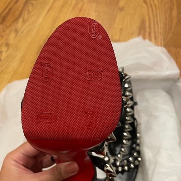 BEAUTIFUL Christian Louboutin Spikita 100  BRAND NEW - Picture 5 of 8
